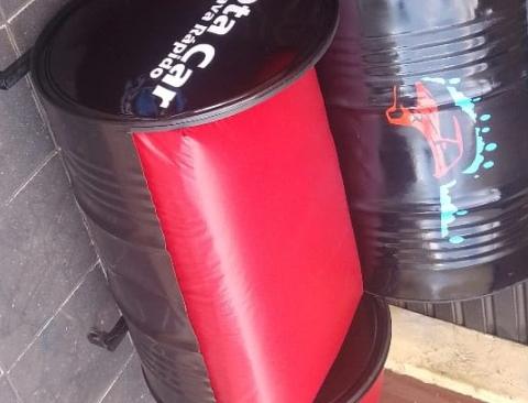Tambor personalizado Sposito: Tambores com LED e adesivo